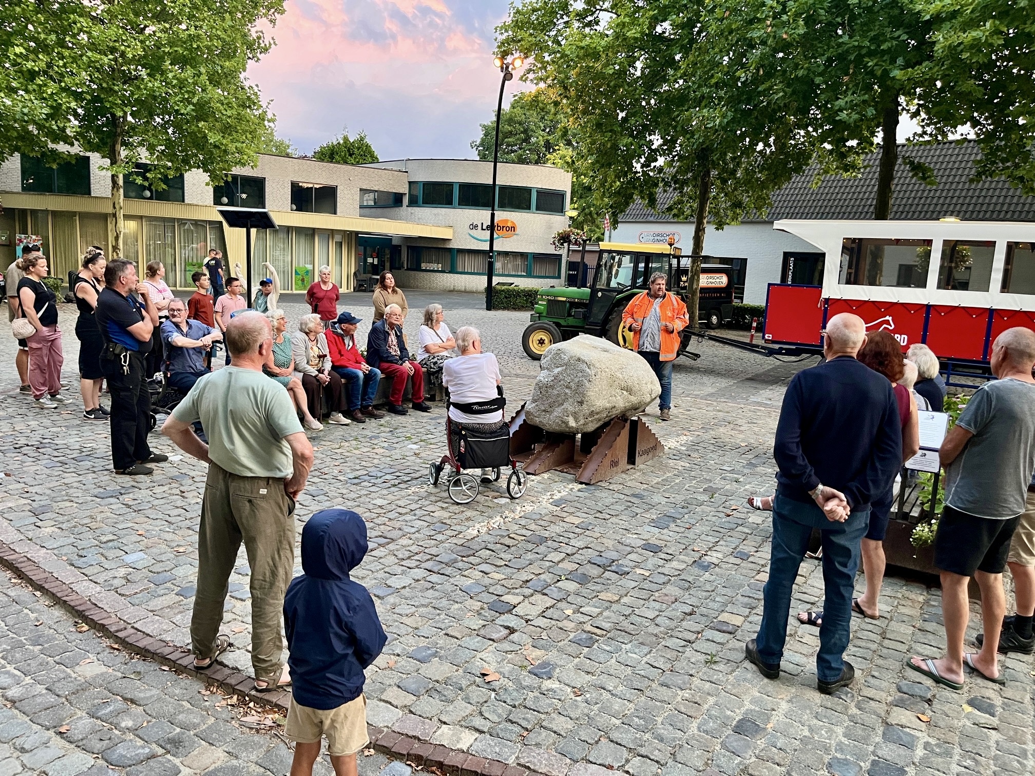 Bankje Kaaienplein | Jopiefonds - Jopiefonds